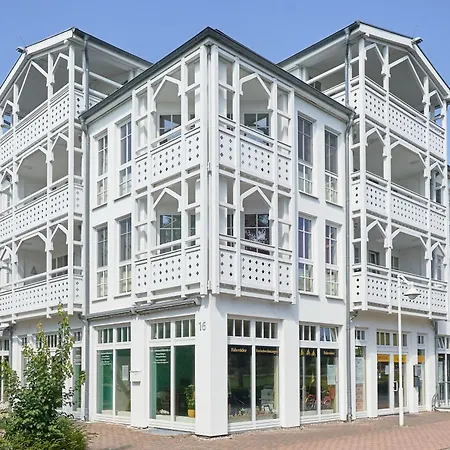 Apartment 725, Seepark