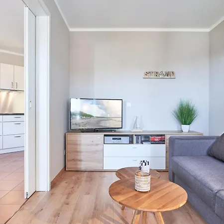 Apartment 725, Seepark