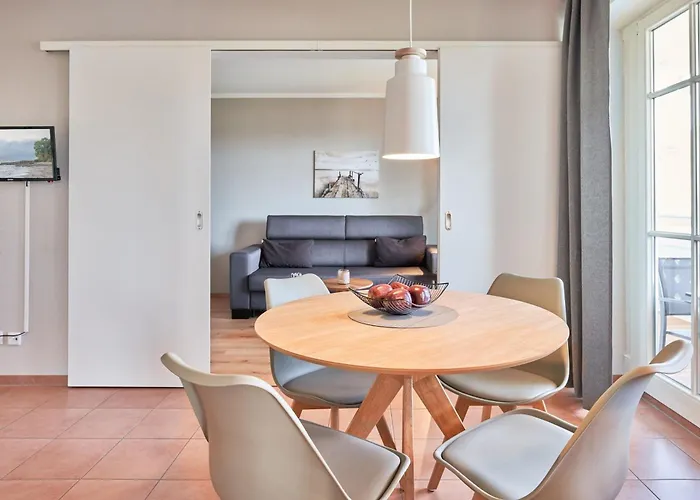 725, Seepark Apartment